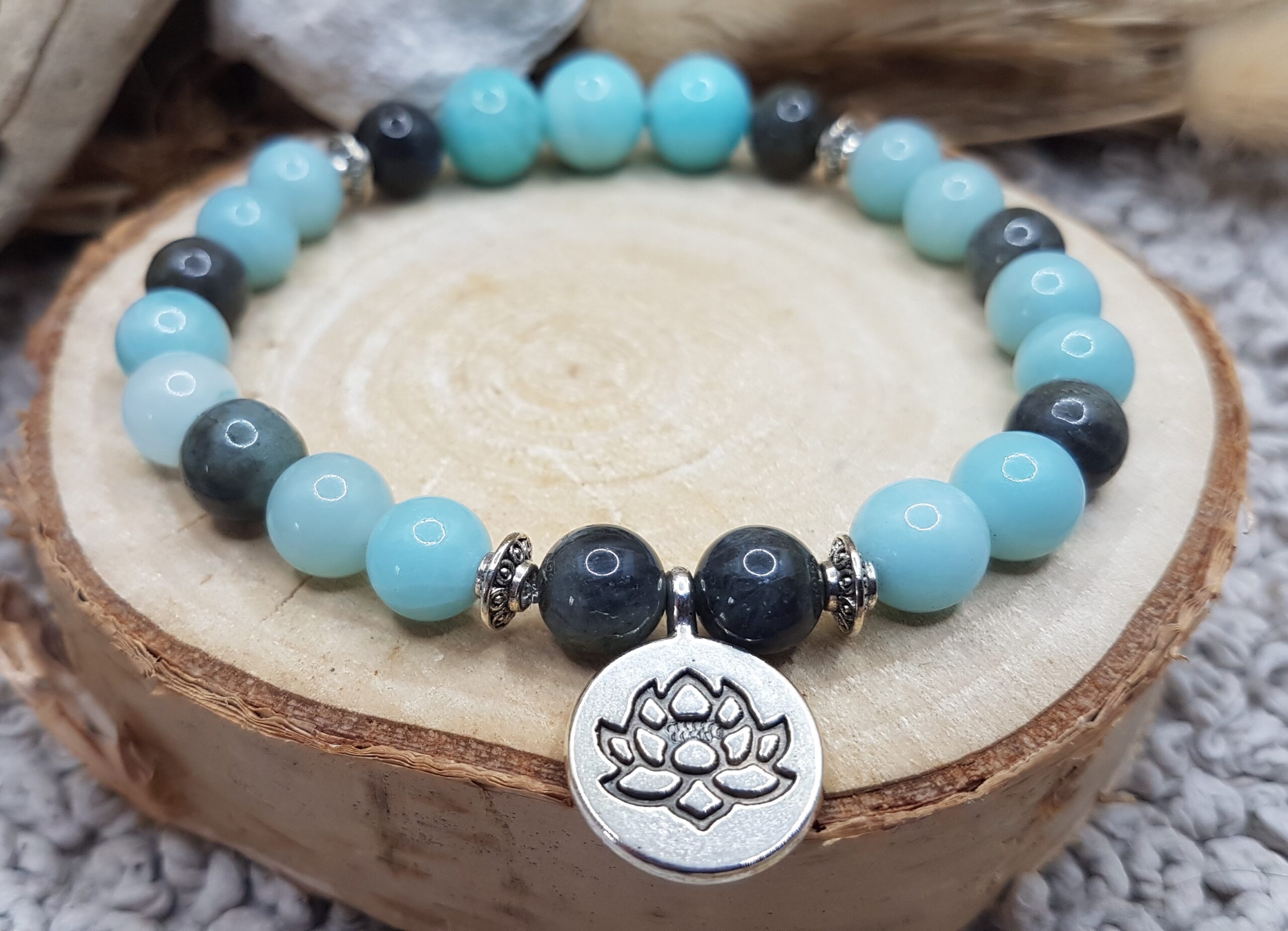 Bracelet Amazonite & Labradorite - Fleur de Lotus – Image 2