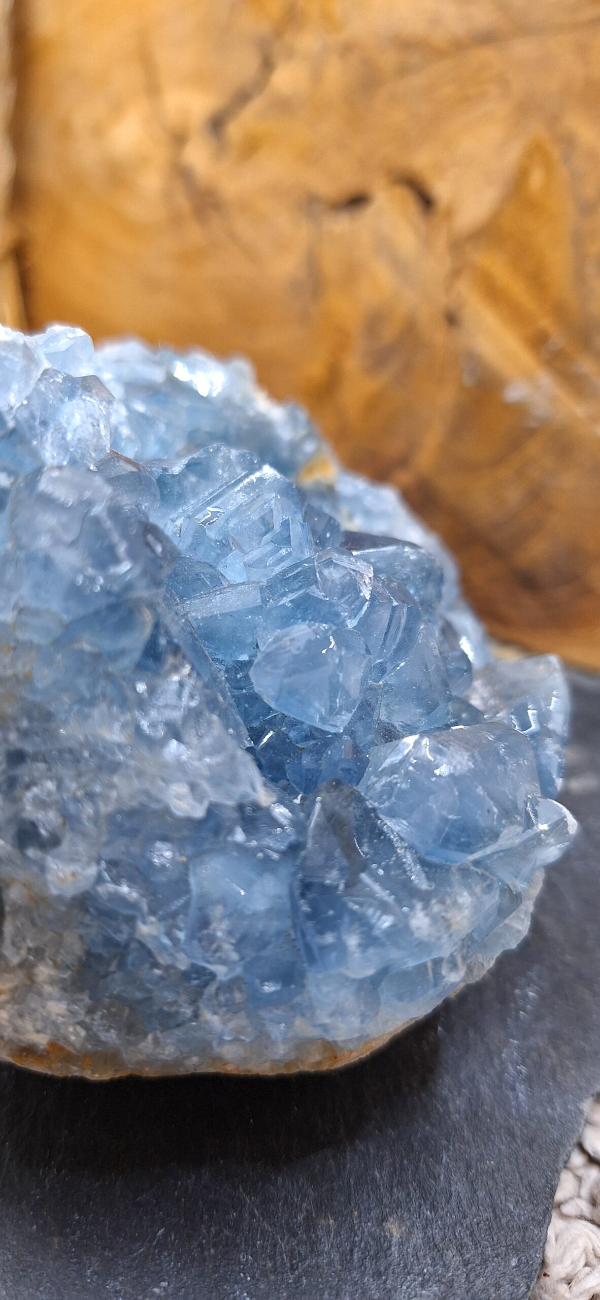 Géode de CELESTITE - 1010 g – Image 5