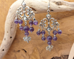 Boucles d'oreilles Bohème en Améthyste. Crochet en acier inoxydable hypoallergénique