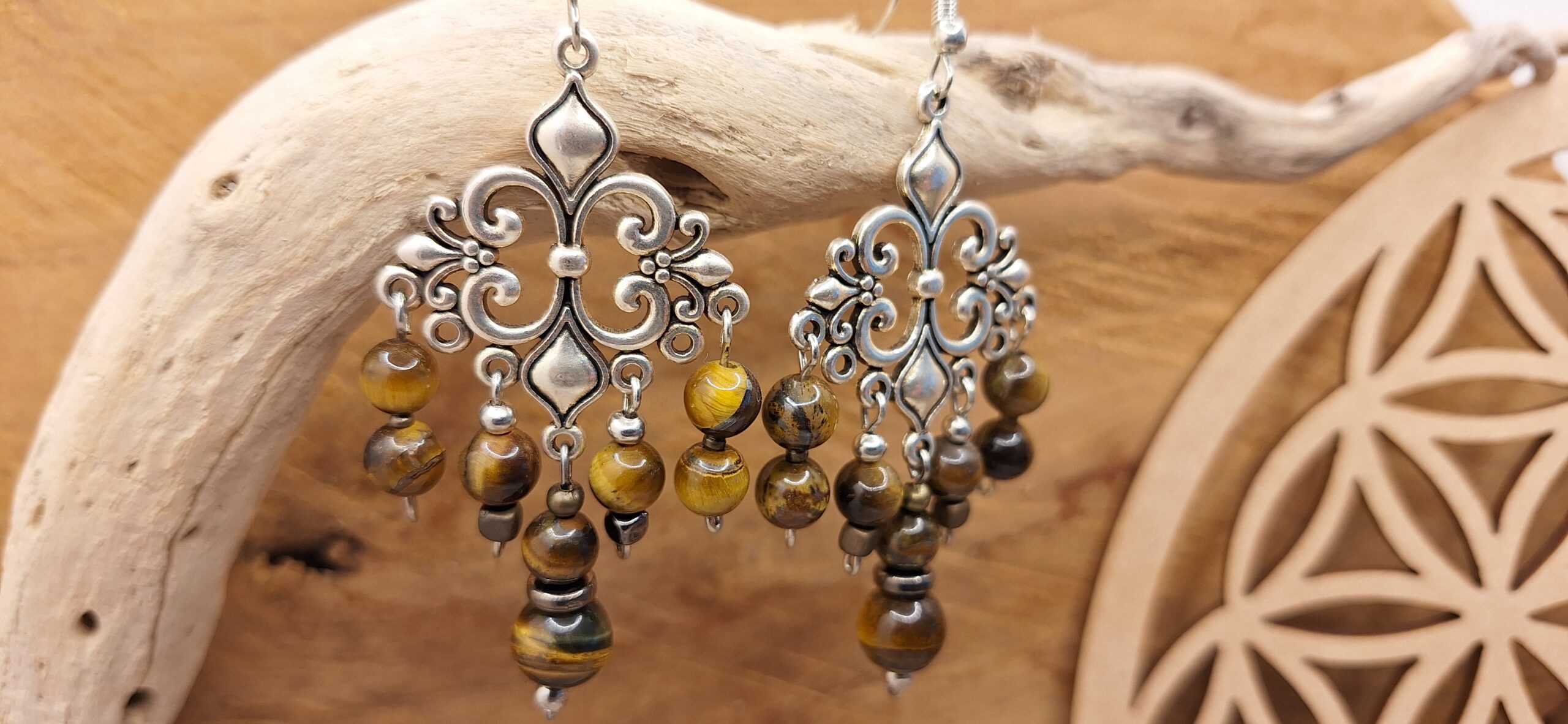 Boucles d'oreilles Bohème en Oeil de tigre. Crochet en acier inoxydable hypoallergénique