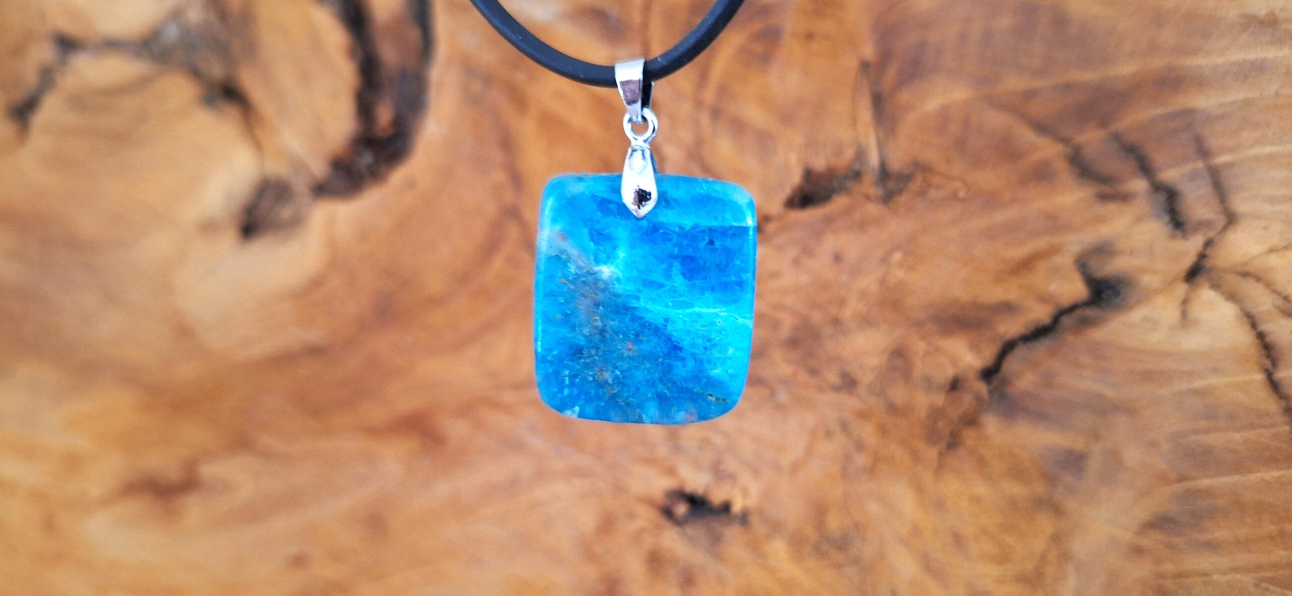 Pendentif Apatite Bleue-Carré-9g – Image 2
