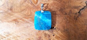 Pendentif Apatite Bleue-Carré-9g
